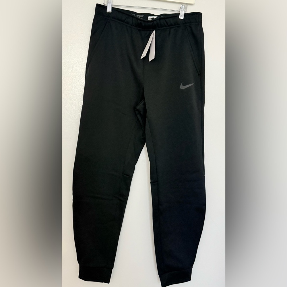 Nike Therma-FIT Tapered Fitness Pants Black